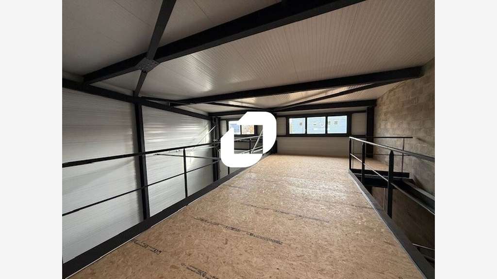 A louer Local d'activité 185m² Ennery