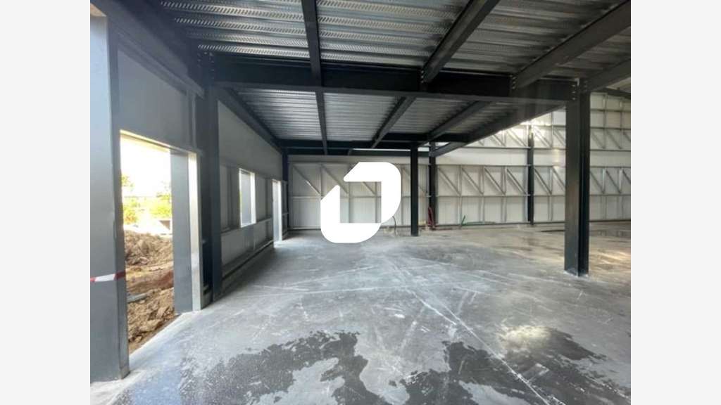 A louer Local d'activité 218m² Ennery
