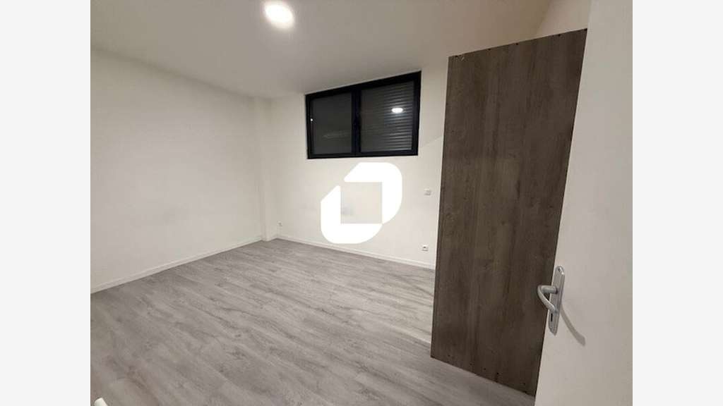 A louer Local d'activité 340m² Ennery