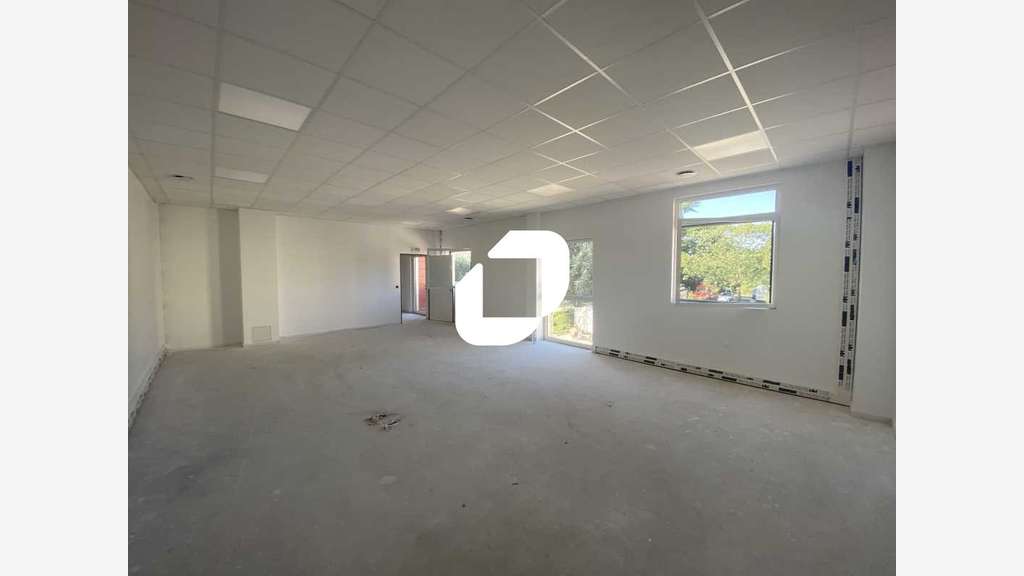 A louer Local d'activité 263m² Pontoise