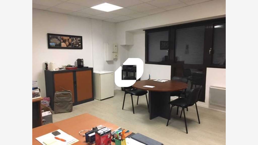 A louer Local d'activité 157m² Ennery