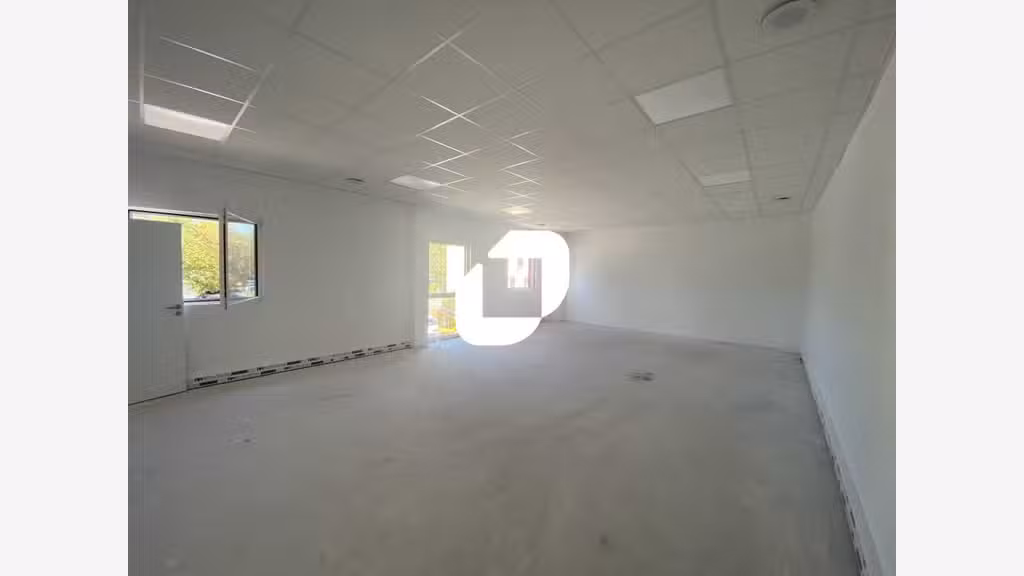 A louer Local d'activité 263m² Pontoise