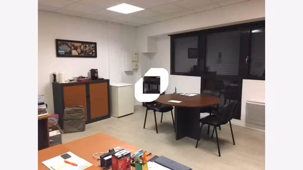 A louer Local d'activité 157m² Ennery