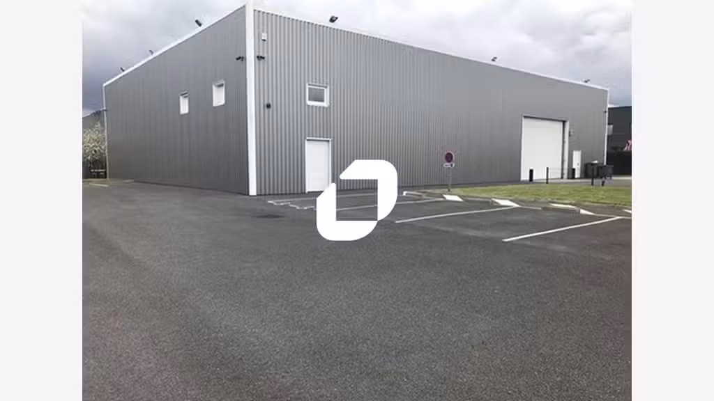 A louer Local d'activité 722m² Ennevelin