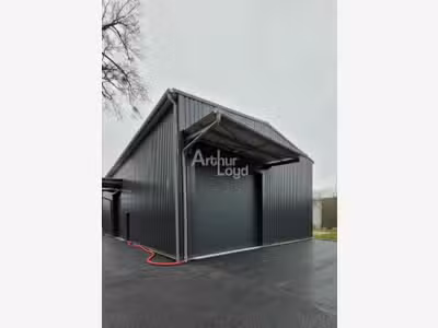 Local neuf 162m² à louer emp stratégique Entrelacs
