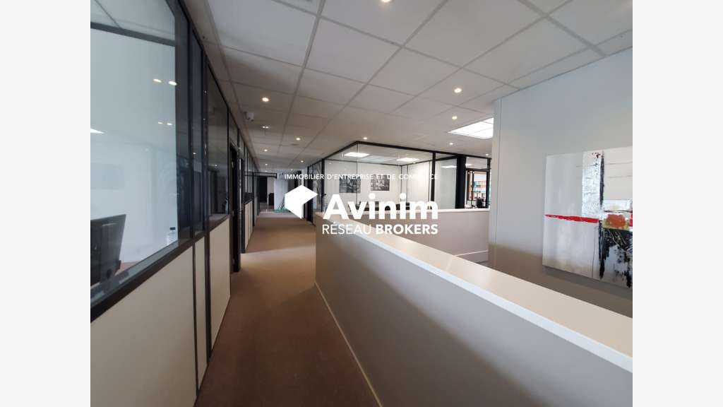 Local d'activité 1 548m² - Epagny