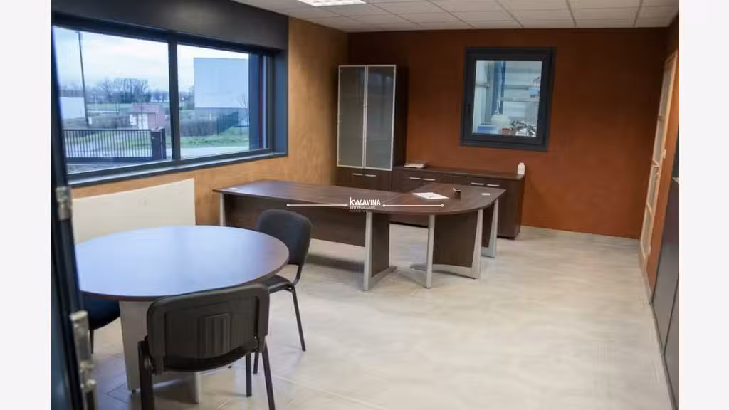 Loue bâtiment cial logistique 1 116m² Éperlecques