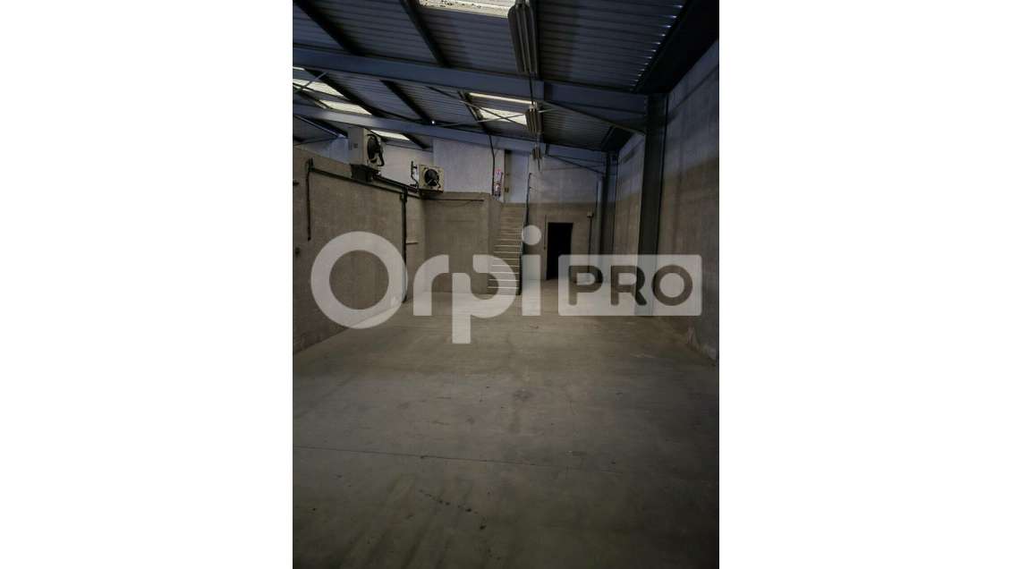 A louer local d' activité bureaux 878m² à Epernay