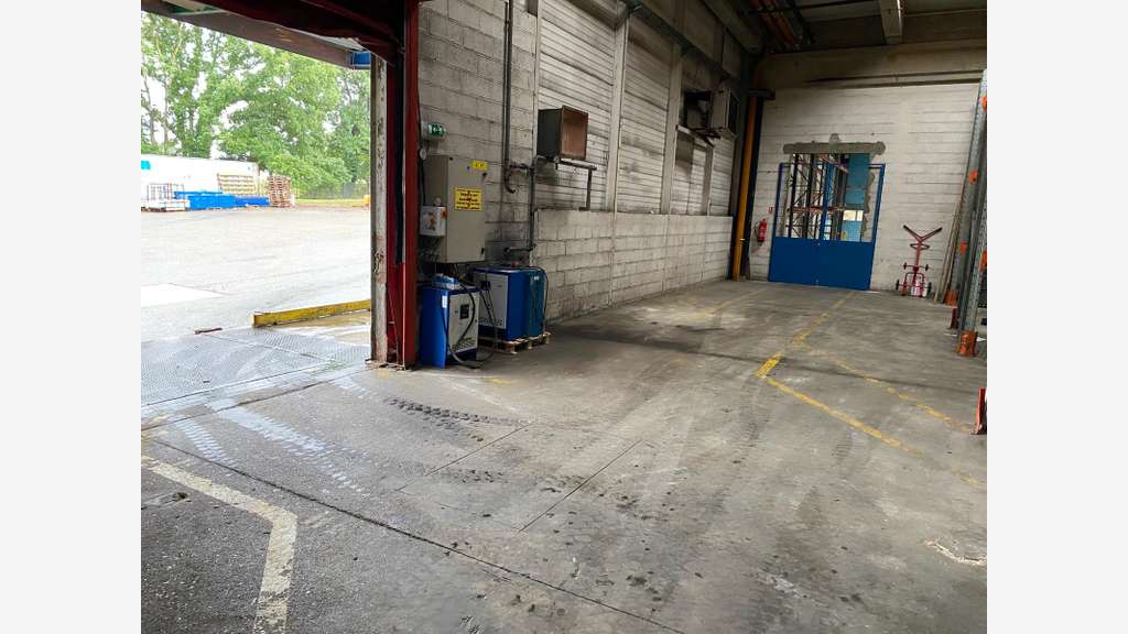 Entrepôt 7110m² à louer à Epernon ZI Quatre Filles