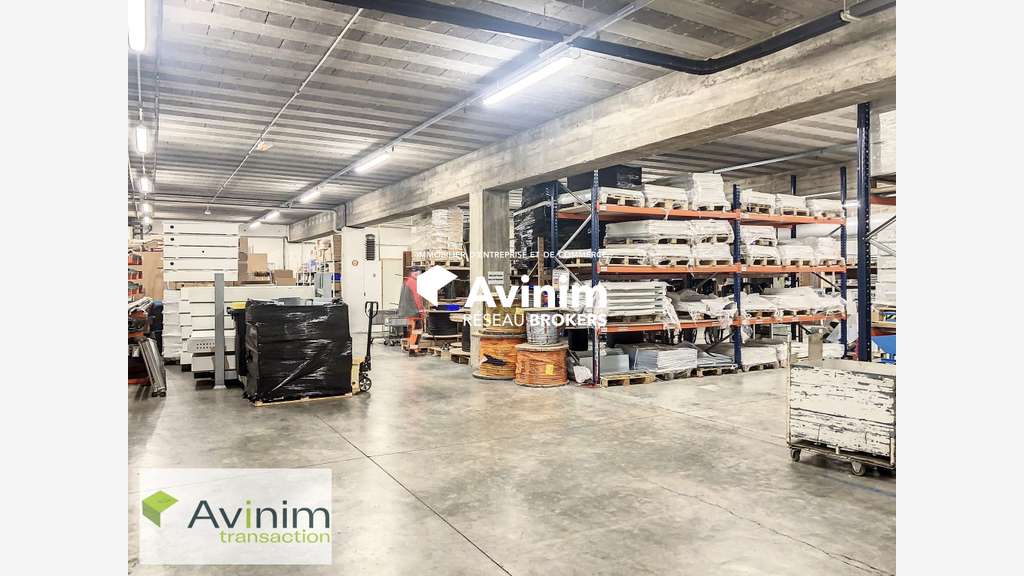 Local industriel 1116m² à louer à Épinal