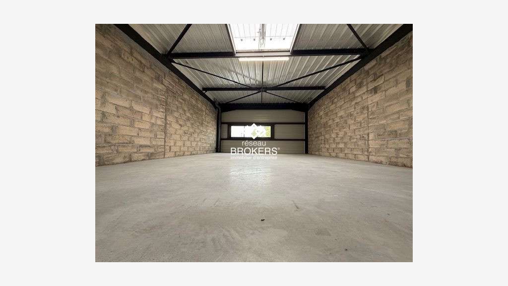 A louer local stockage neuf 116m² à Epinay/Seine