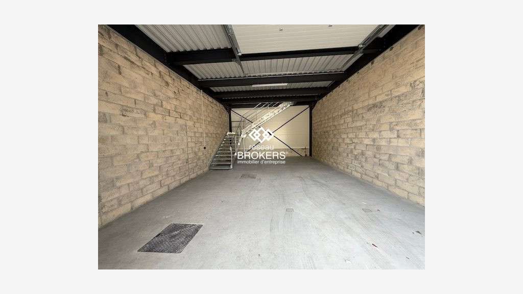 A louer local stockage neuf 116m² à Epinay/Seine