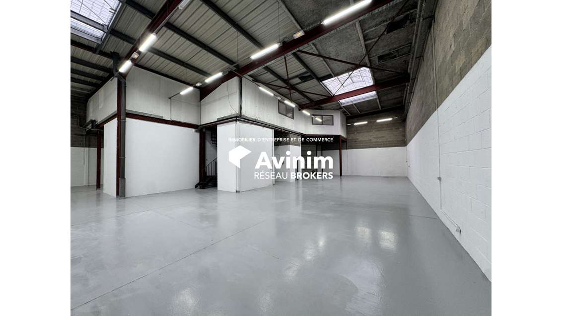 Entrepôt 688m² à louer à Épinay-sur-Seine