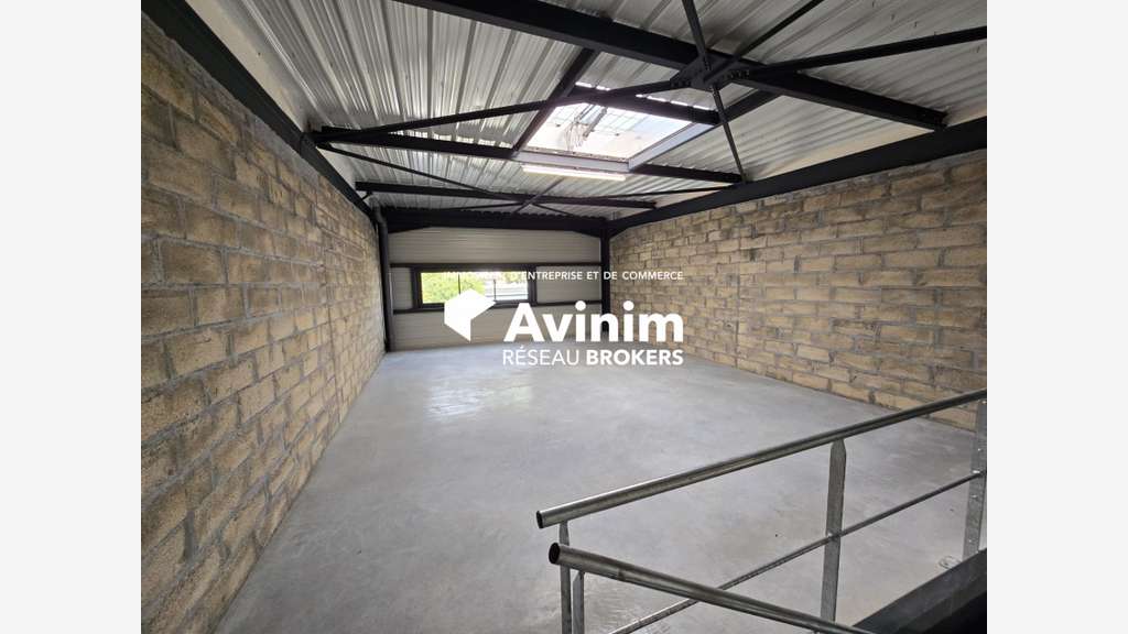 A louer local stockage neuf 116m² à Epinay