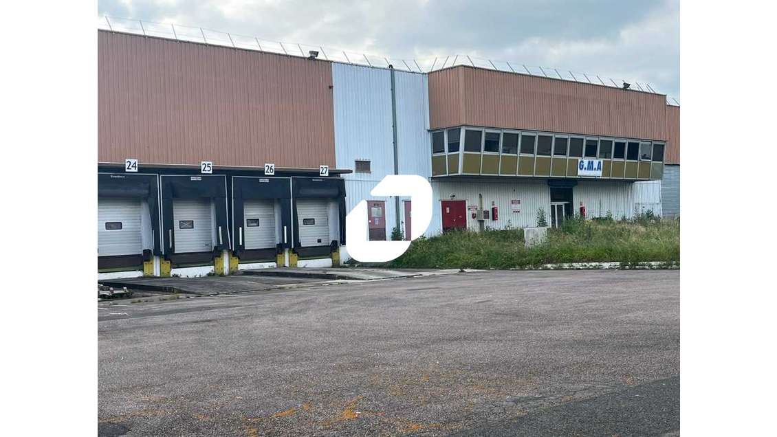 A louer Local d'activité 5975m² Epone