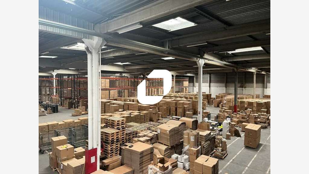 A louer Local d'activité 5975m² Epone