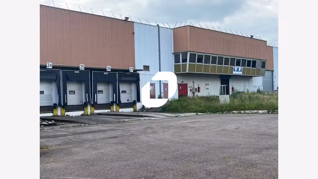 A louer Local d'activité 5975m² Epone