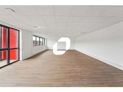 Location Locaux d'activités - Entrepôts à Éragny