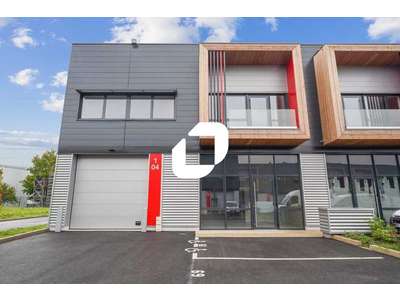 Location Locaux d'activités - Entrepôts à Éragny