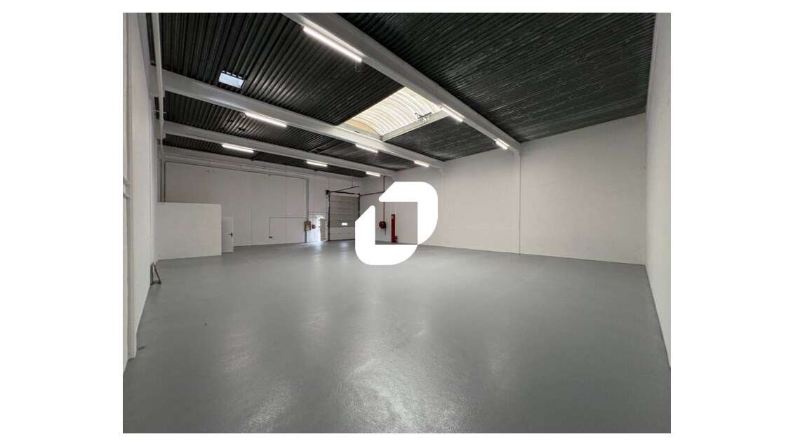 A louer Local d'activité 449m² Eragny