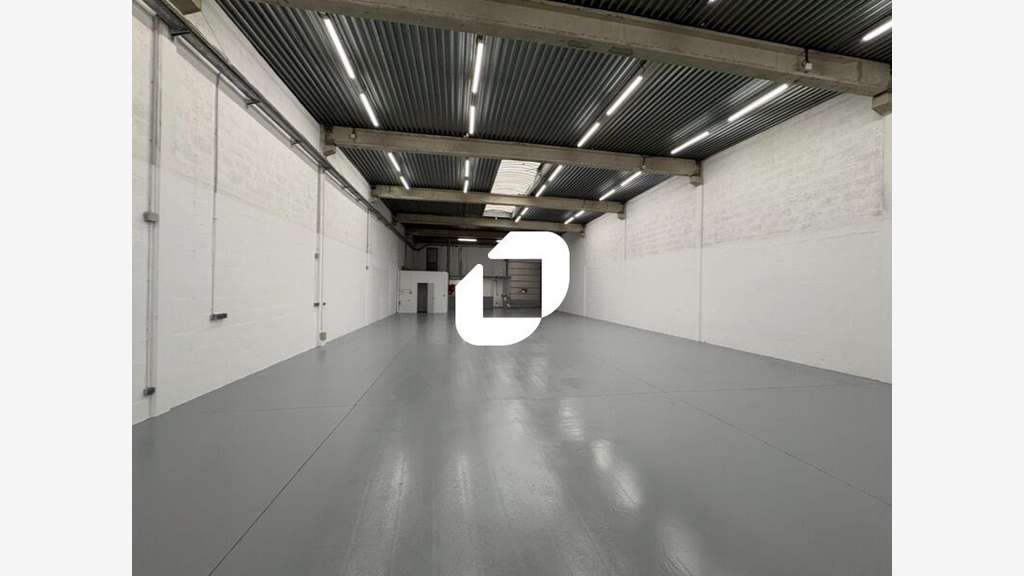 A louer Local d'activité 298m² Eragny