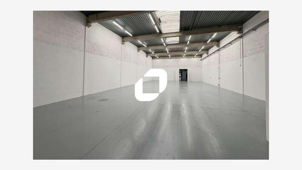 A louer Local d'activité 449m² Eragny