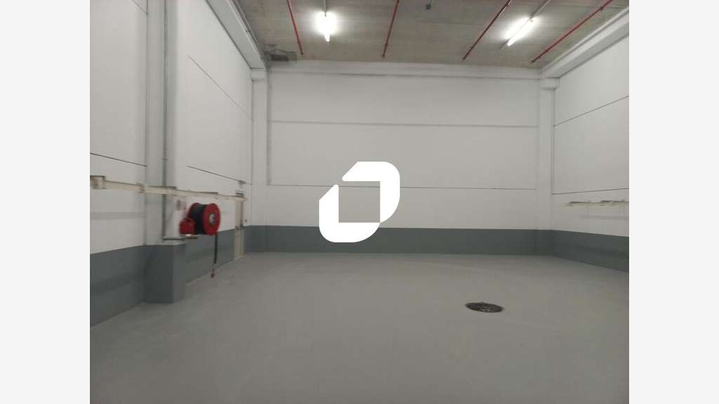 A louer Local d'activité 31504m² Eragny