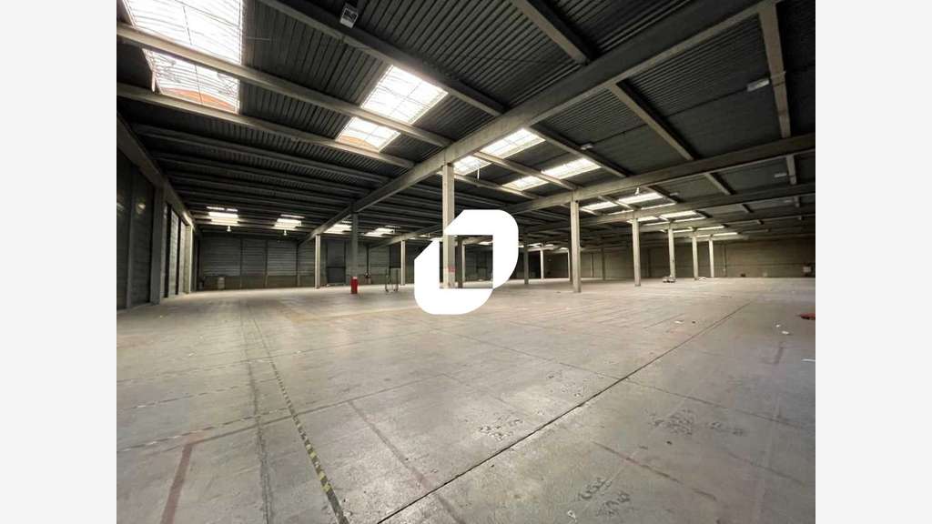 A louer Local d'activité 5636m² Eragny