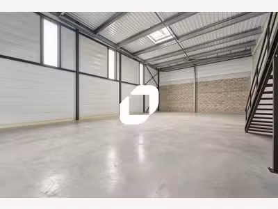 A louer Local d'activité 840m² Eragny