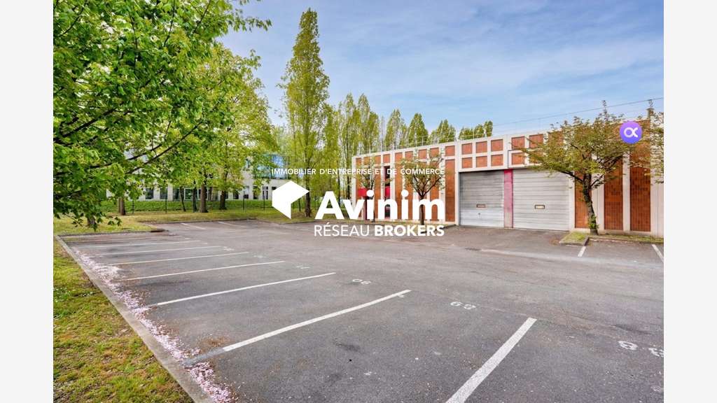 Local d'activité 1094m² à louer à Éragny-sur-Oise