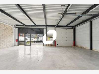 A louer Local d'activité 5370m² Eragny