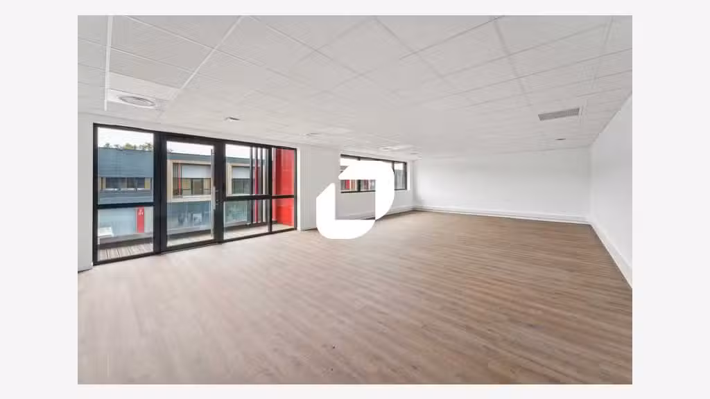 A louer Local d'activité 5370m² Eragny