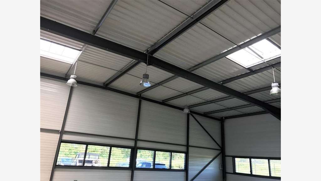 Location local d'activité 294m² à Escalquens