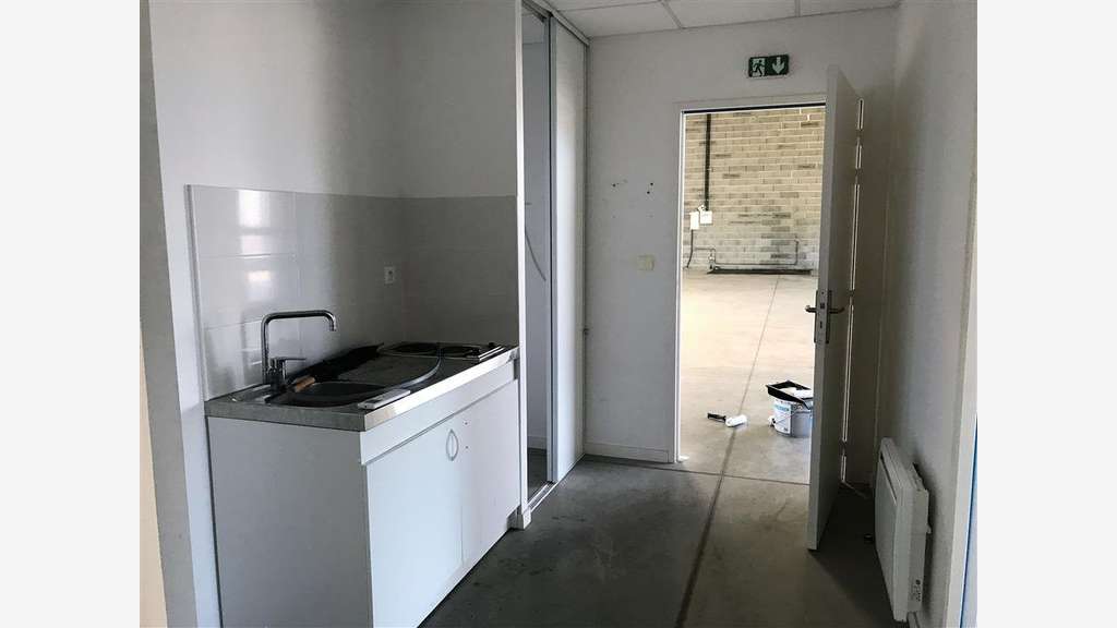 Location local d'activité 294m² à Escalquens