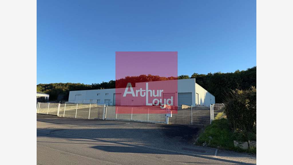 Local d'activité indépendant 1400m² à Estillac