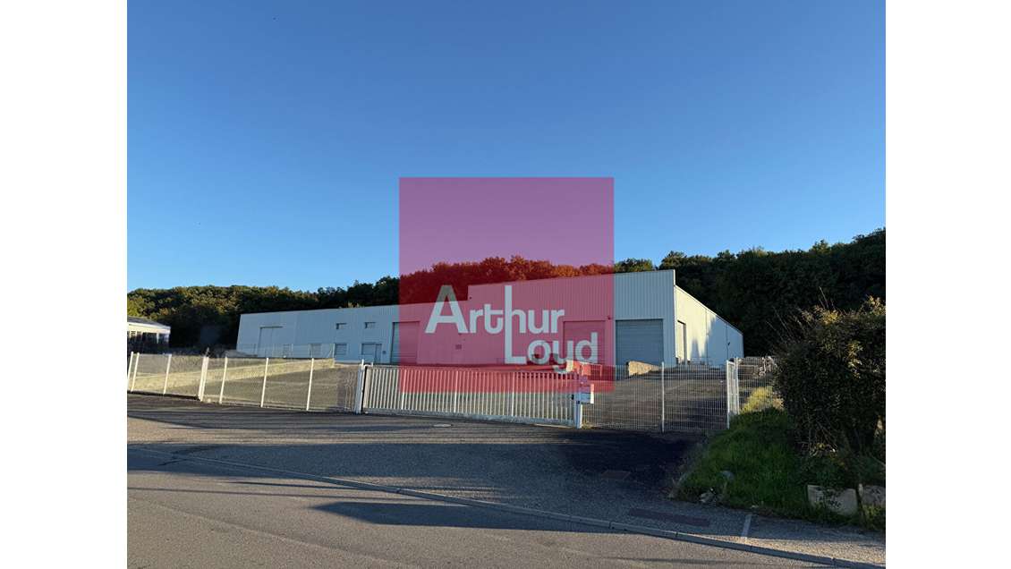 Local d'activité indépendant 1400m² à Estillac 