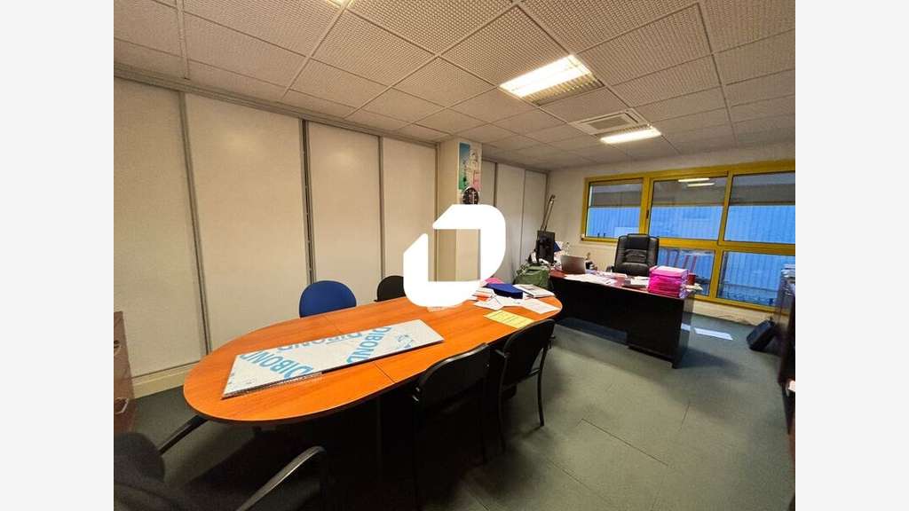 A louer Local d'activité 735m² Etrechy