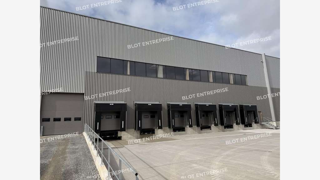 Loue cellules logistiques neuves 12 000m² Etrelles