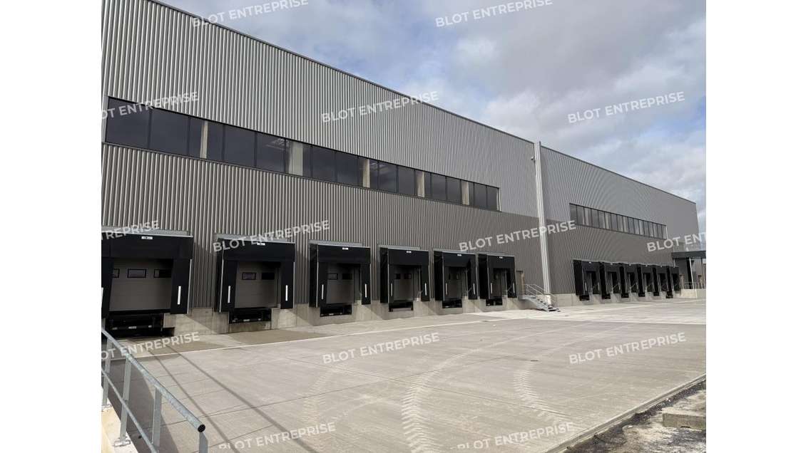 Loue cellules logistiques neuves 12 000m² Etrelles
