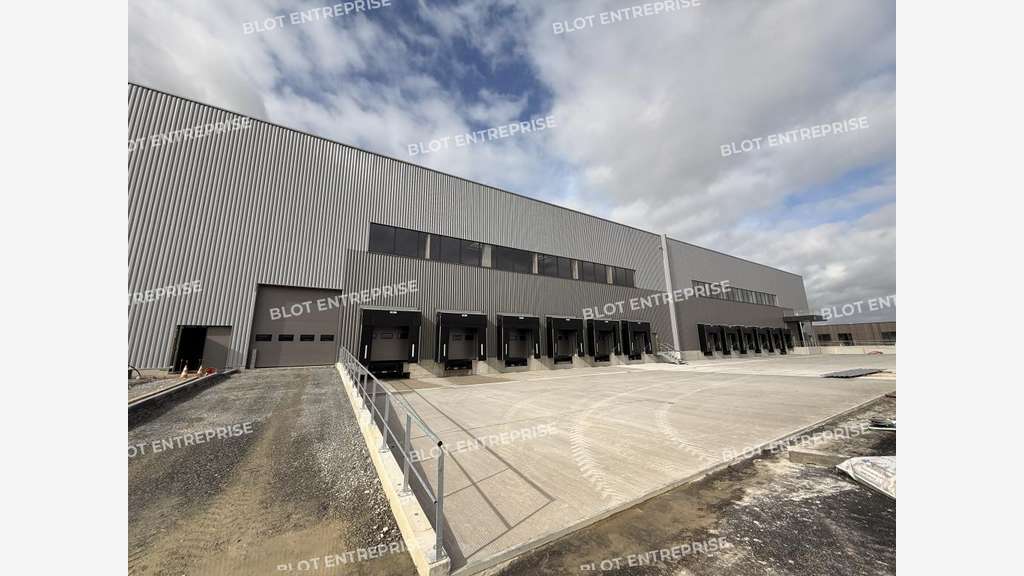Loue cellules logistiques neuves 12 000m² Etrelles