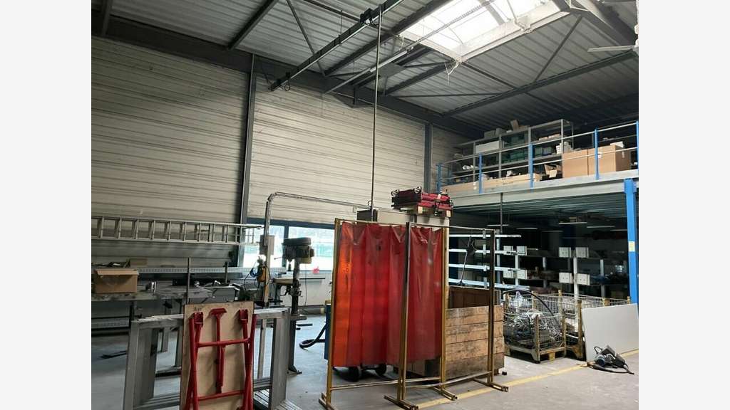 A louer local d'activité 2100m² Étupes empl strat