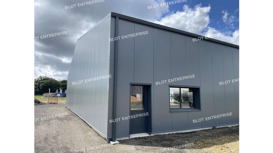 A louer locaux d'activités 125m² ZA d'Évran