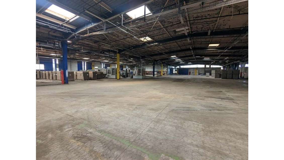 À vendre entrepôt Logistique de 3 200m² à Évreux