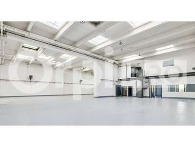 Location Locaux d'activités - Entrepôts à Évry-Courcouronnes