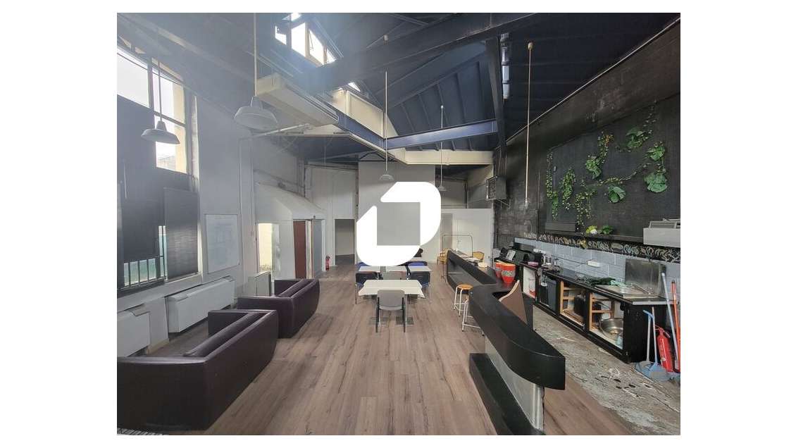 A louer Local d'activité 110m² Evry courcouronnes