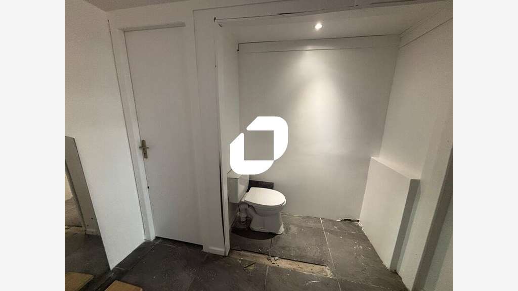 A louer Local d'activité 110m² Evry courcouronnes