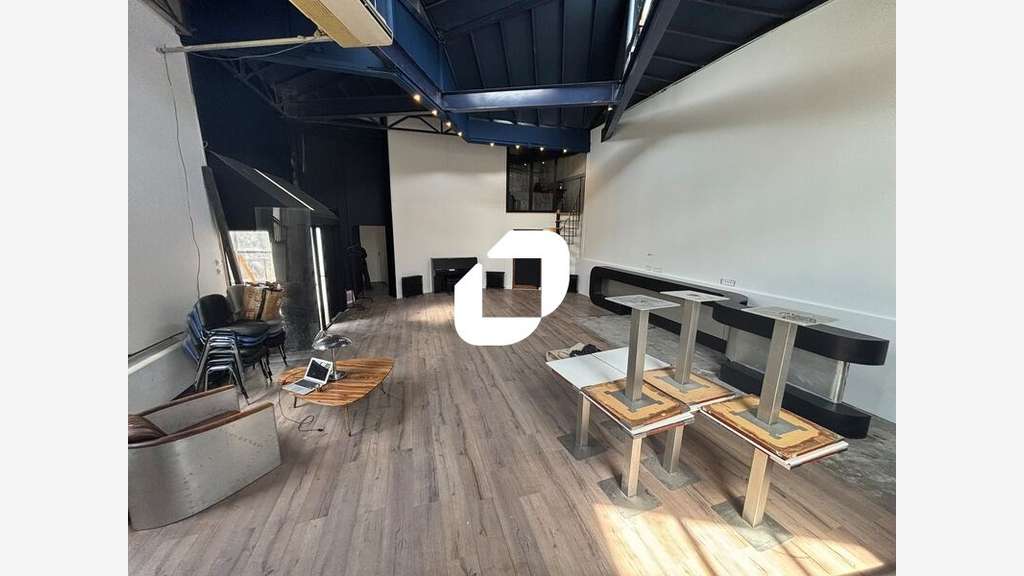 A louer Local d'activité 110m² Evry courcouronnes