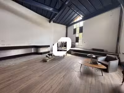 A louer Local d'activité 110m² Evry courcouronnes
