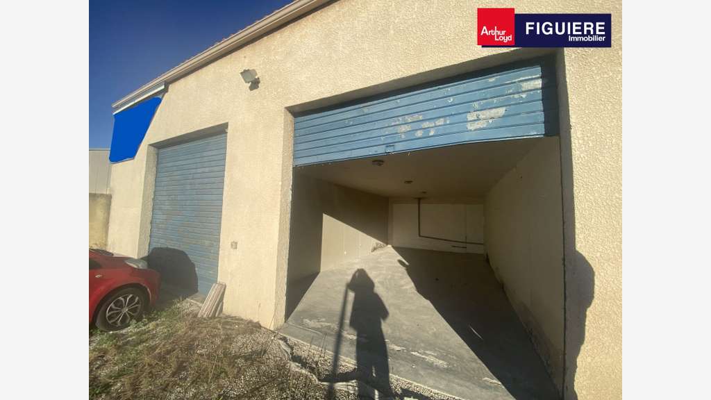 Local d'activités à louer de 39m² à Eyguieres