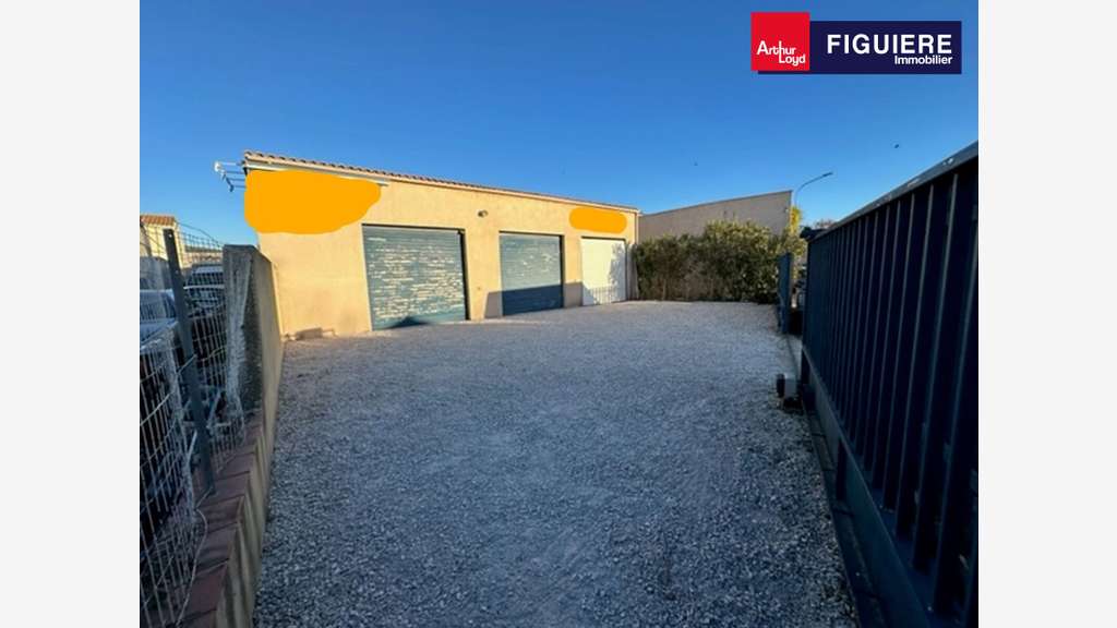 Local d'activités à louer de 39m² à Eyguieres
